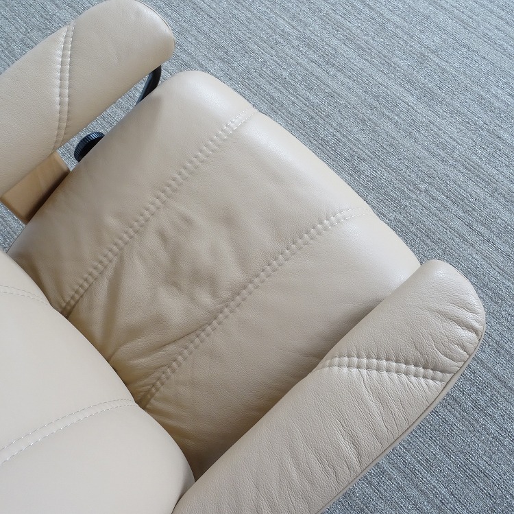 Ekornes エコーネス Stressless Consul Classic chair ストレスレスコンサル(S)クラシック ベージュ系本革 東京都のお客様から買取依頼がありました